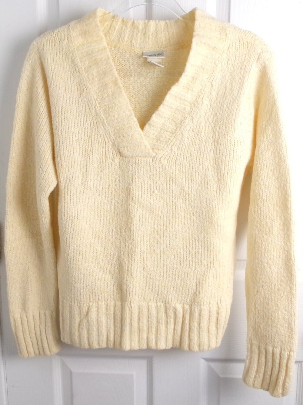 Fashion Bug Womens Large Yellow V Neck Sweater Soft Knit Pullover
